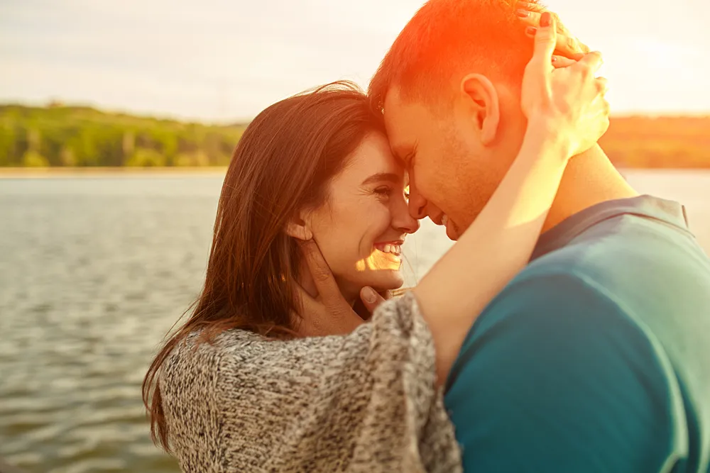 8928 romantic budget honeymoon couple