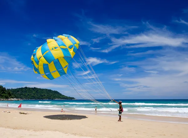 8938 phuket honeymoon couple