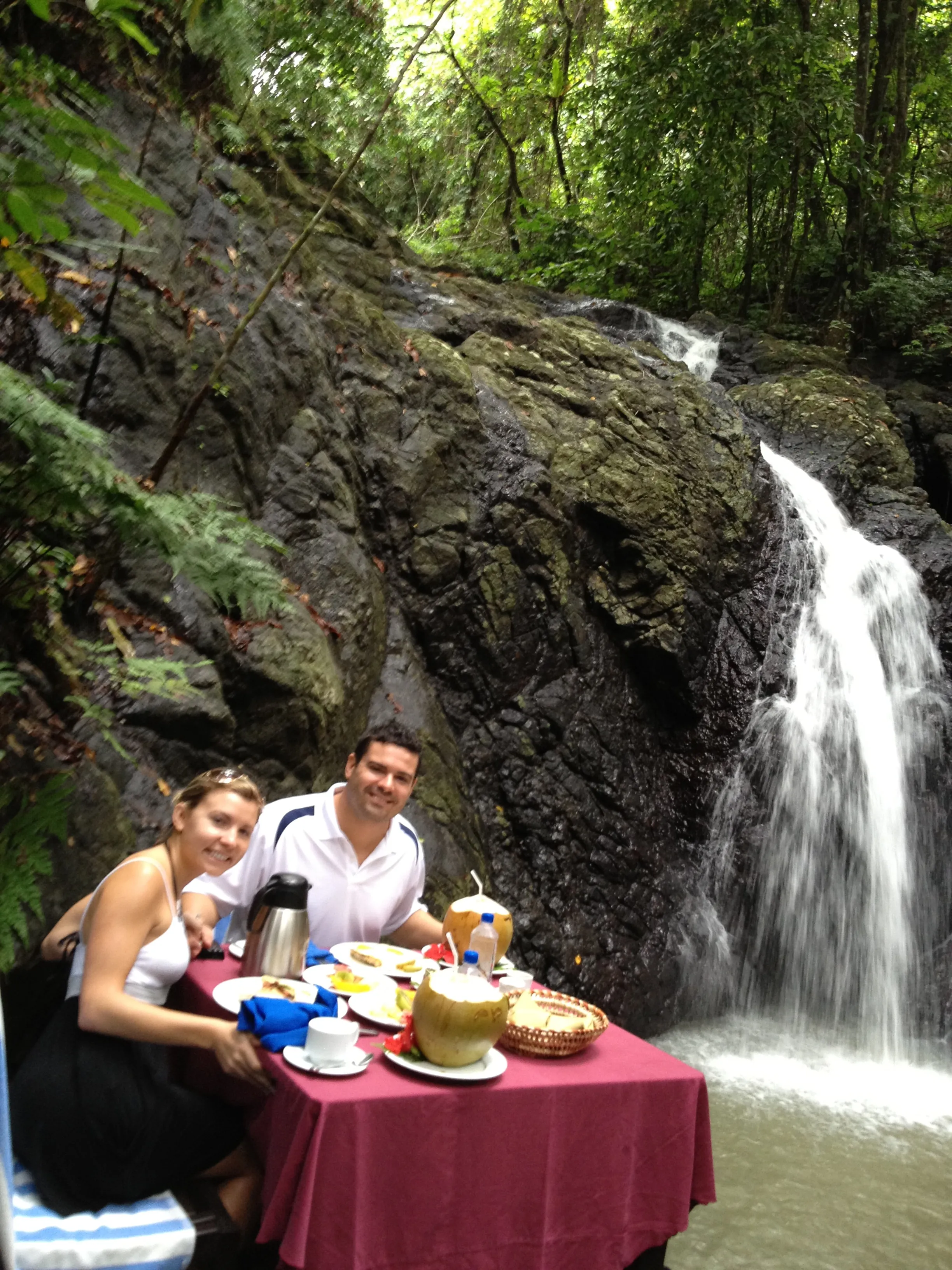 8963 fiji romantic dinner