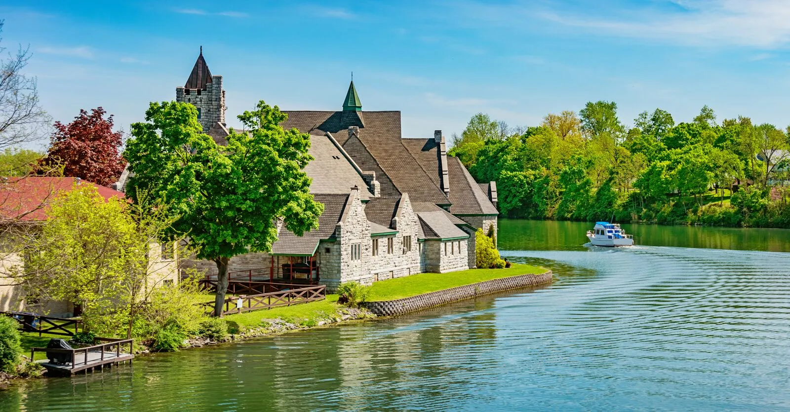 8968 honeymoon couple beach