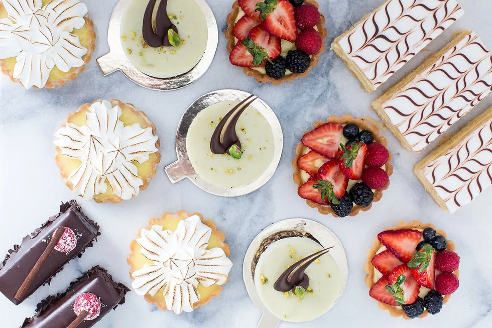 8995 honeymoon hotel exterior