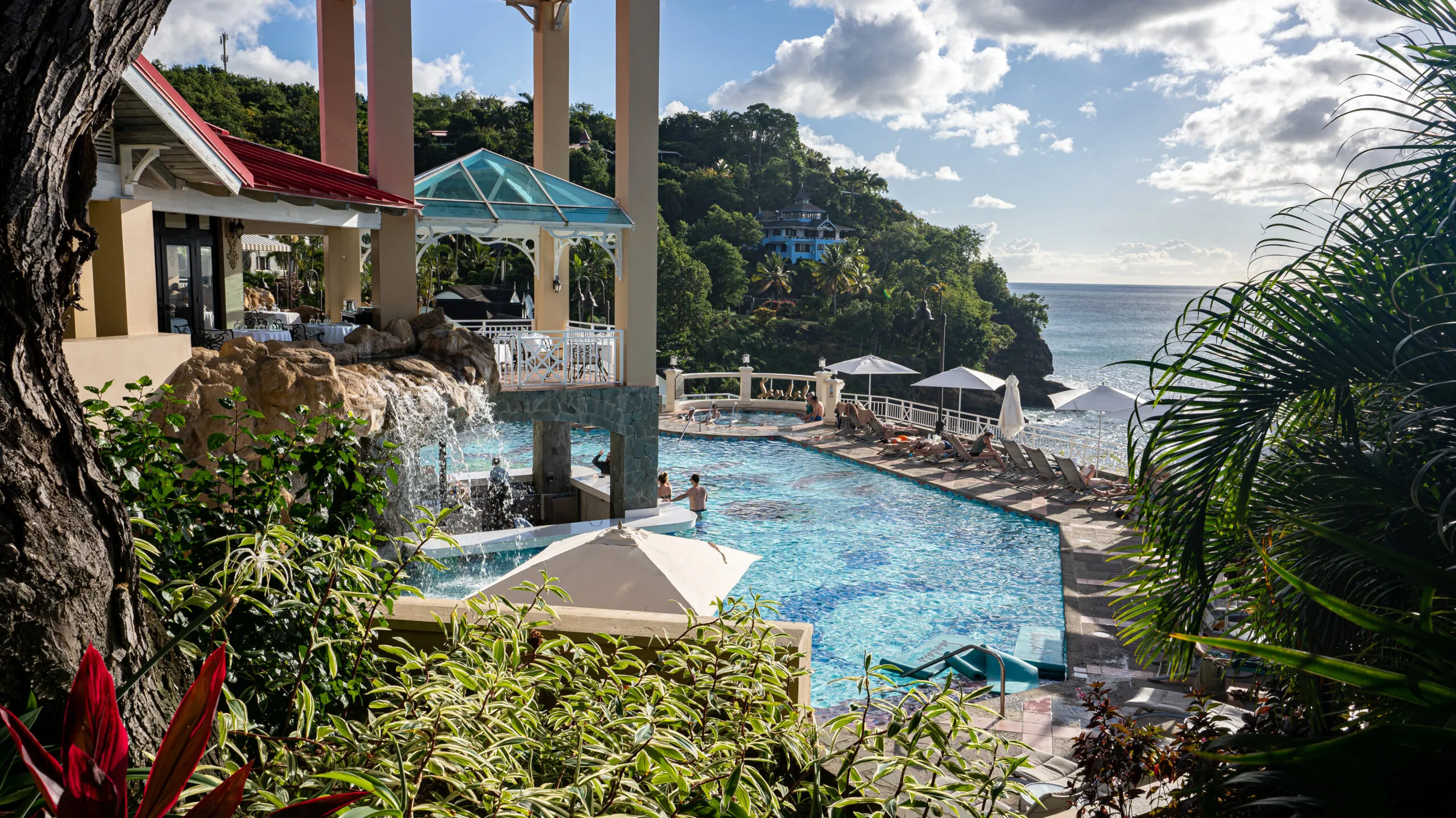 9024 sandals regency la toc couple