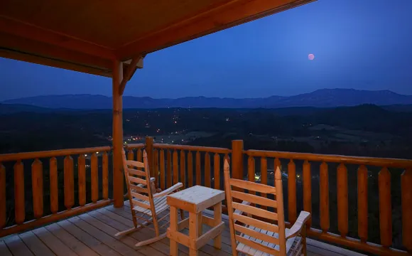9035 gatlinburg cabin fireplace