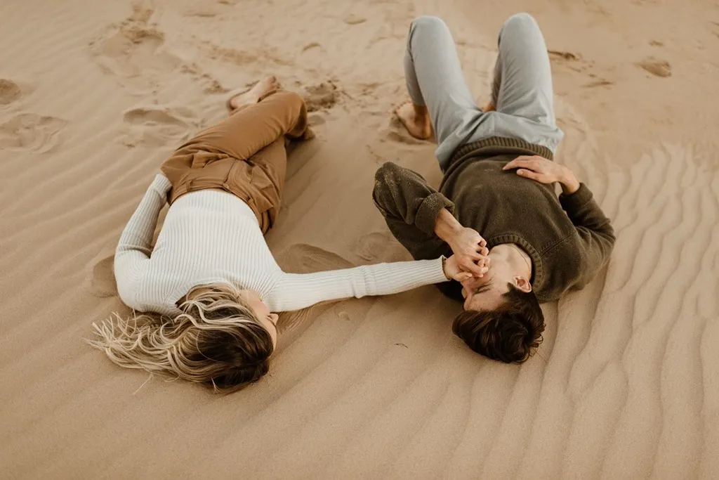 9106 andaman couple sunset