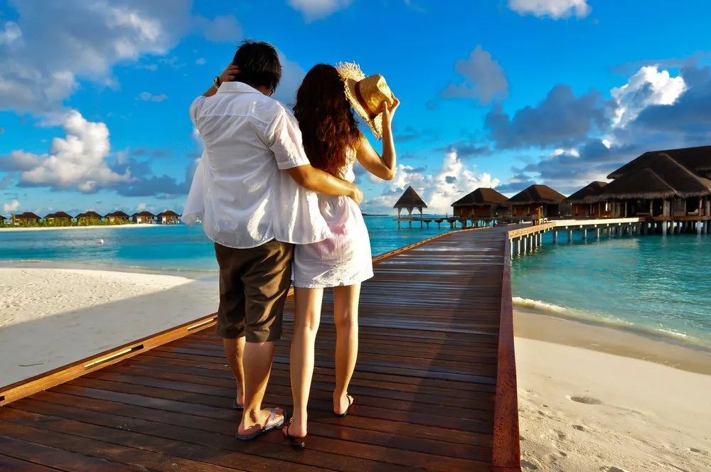 9150 budget honeymoon couple beach