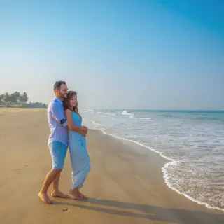 /img/9154-goa-honeymoon-beach.webp