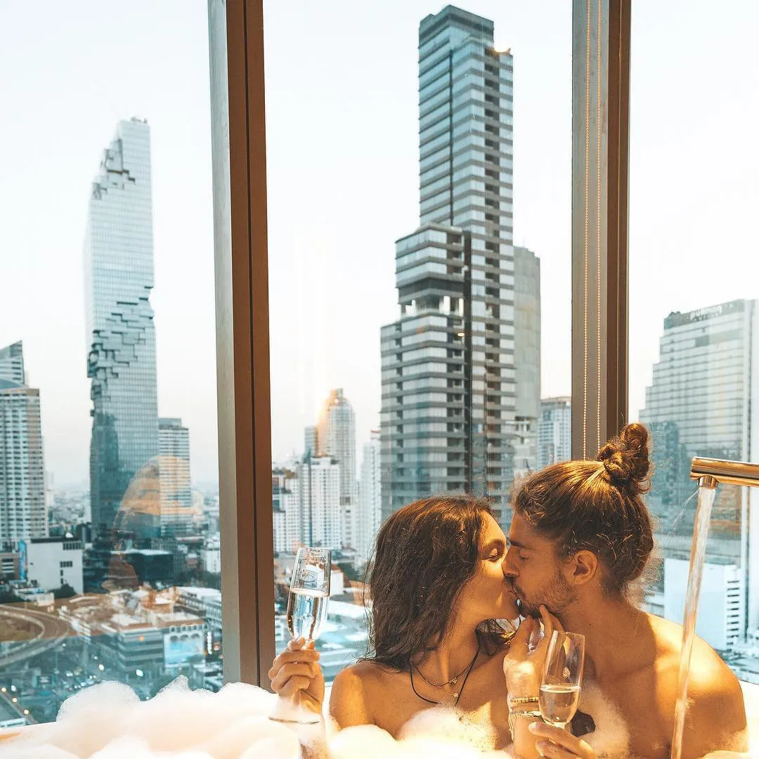 9208 honeymoon essentials main