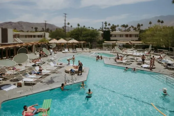 /img/9228-palm-springs-boutique-hotel.webp