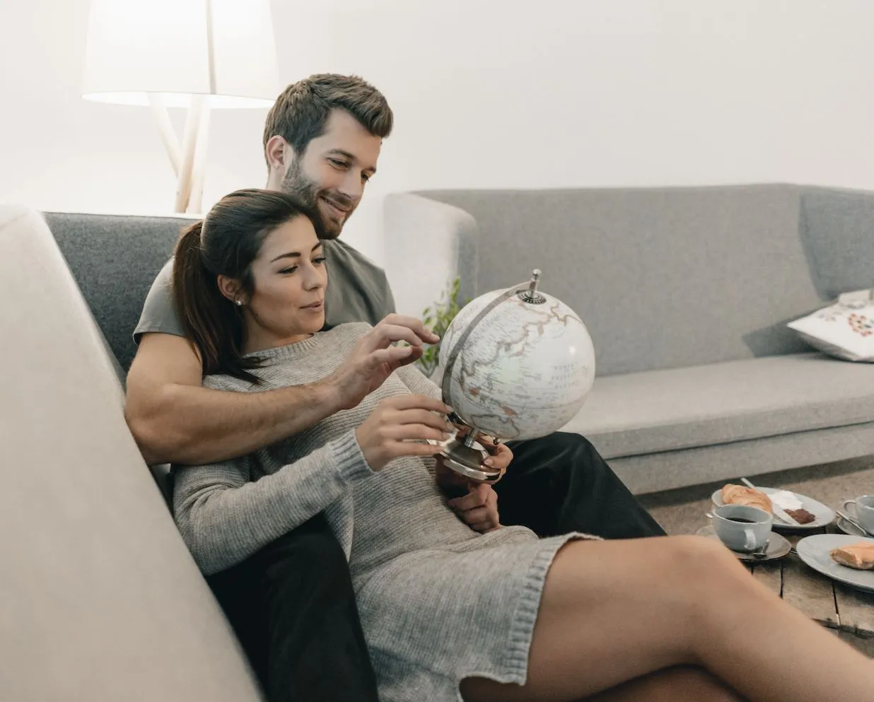 9245 couple beach sunset