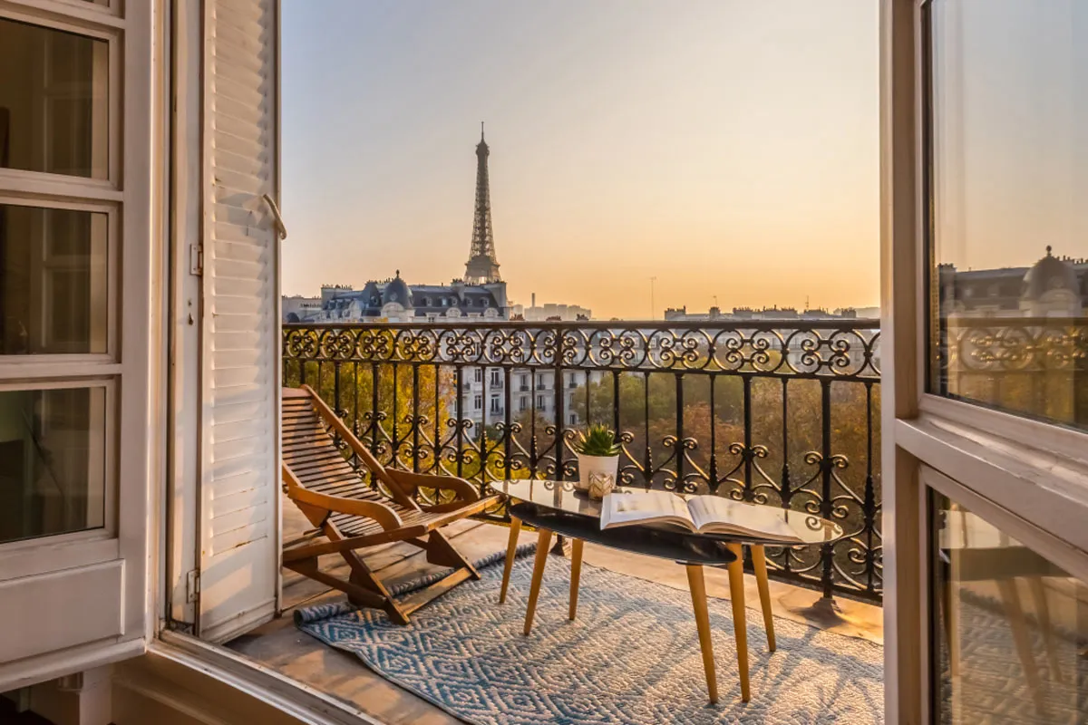 9247 paris honeymoon budget hotel