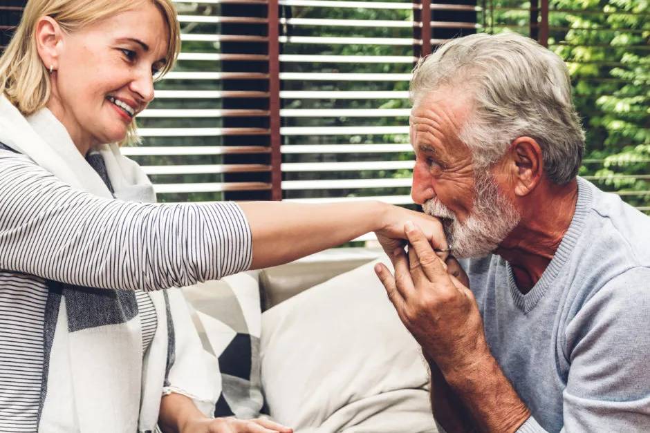 9248 couple talking communication