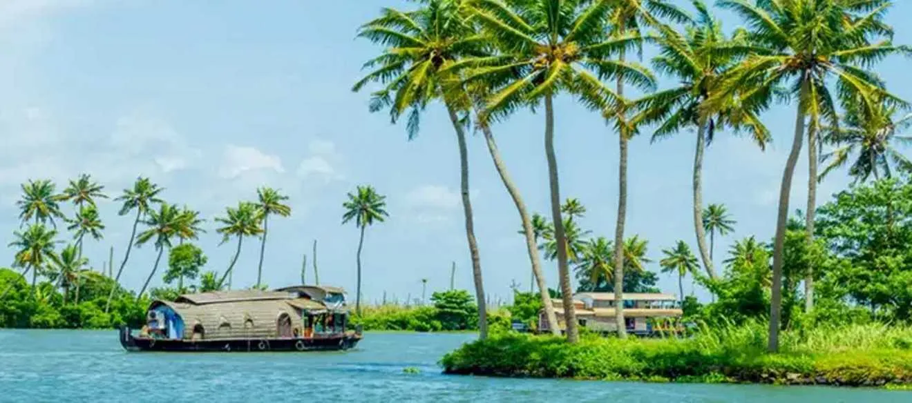 9301 kerala honeymoon boat house 2