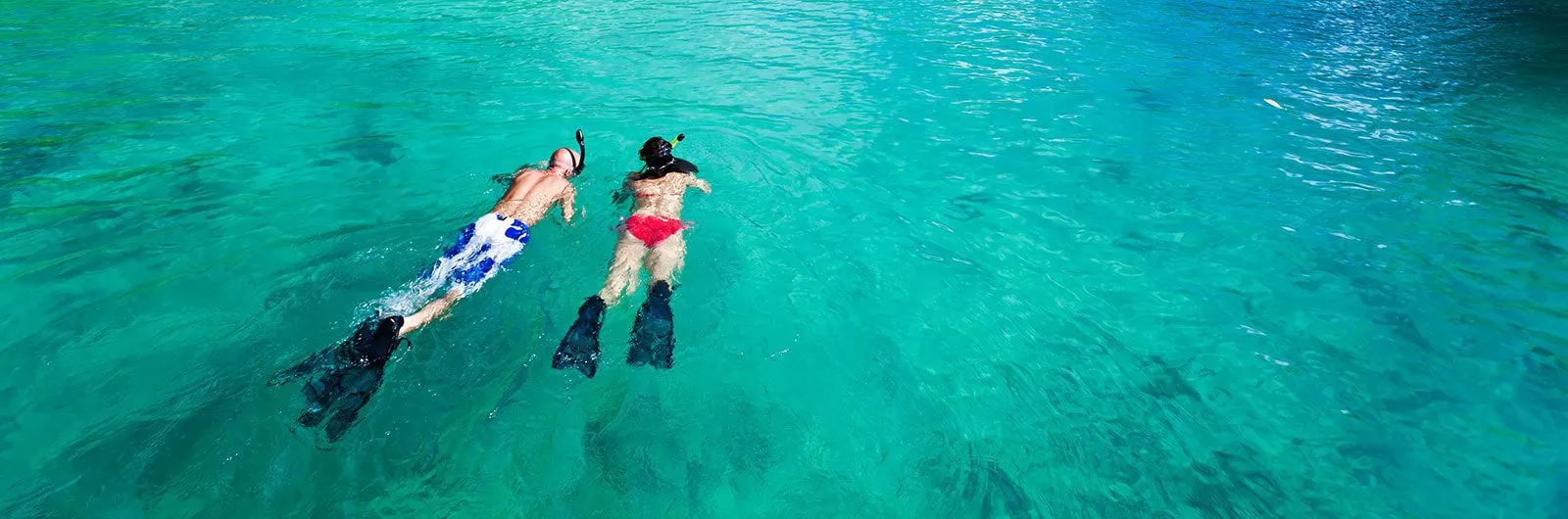 9313 maui honeymoon couple beach