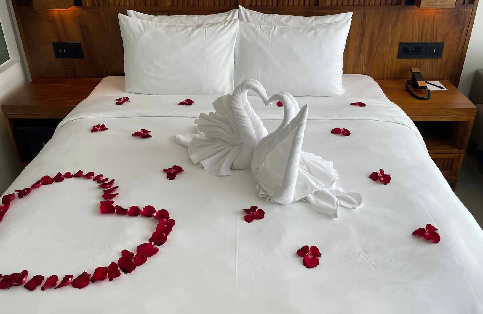 9316 couple on airplane