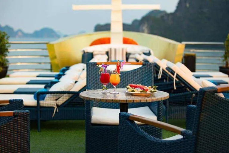 9324 couple rice terraces vietnam