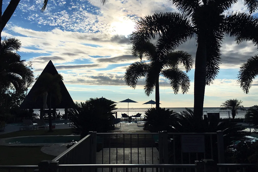 9347 new caledonia honeymoon couple