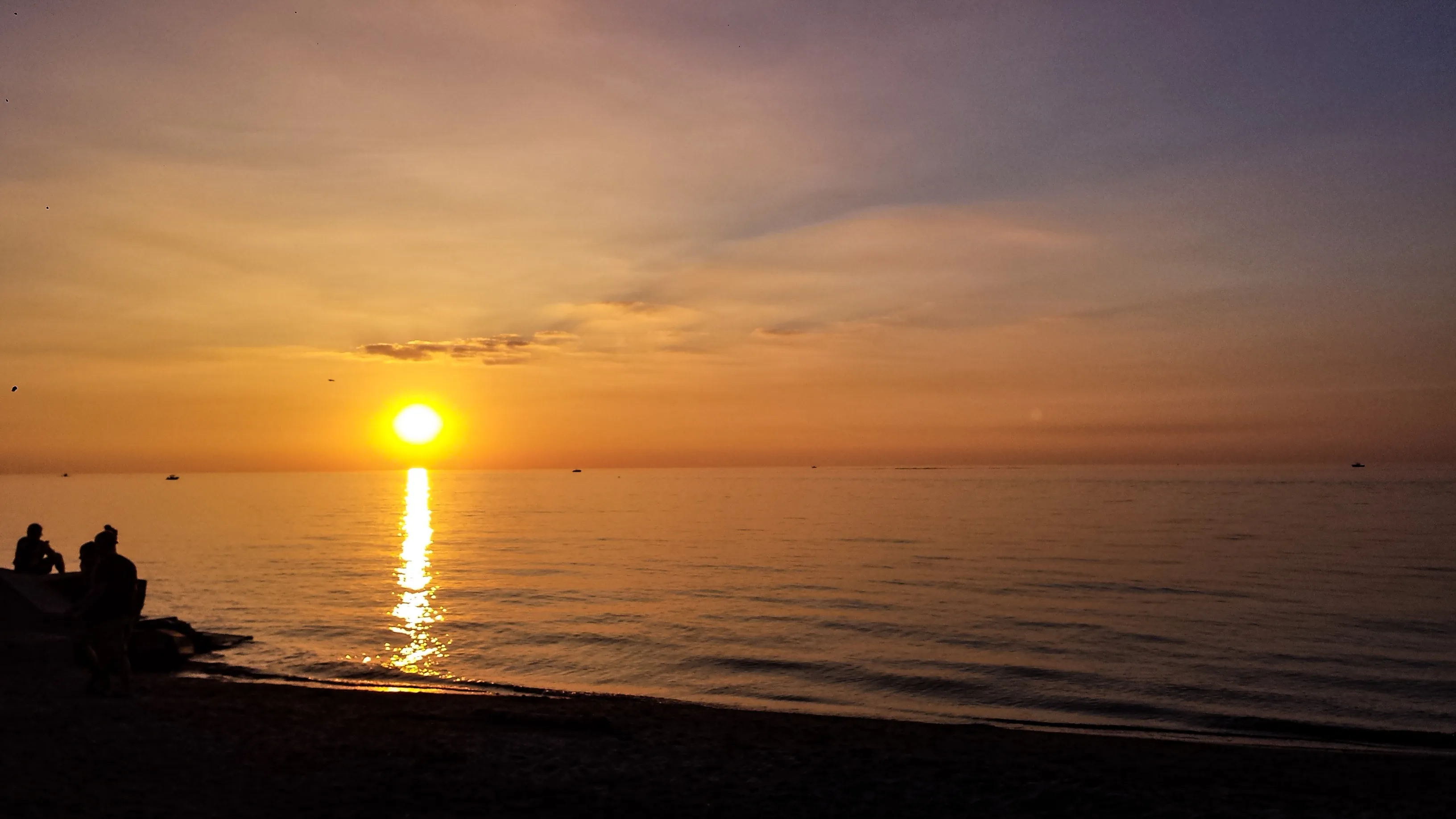 9351 geneva on the lake sunset